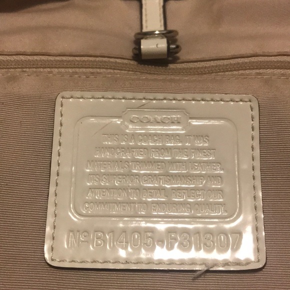 COACH DEVIN SIGNATURE CANVAS TOTE - Picture 8 of 9